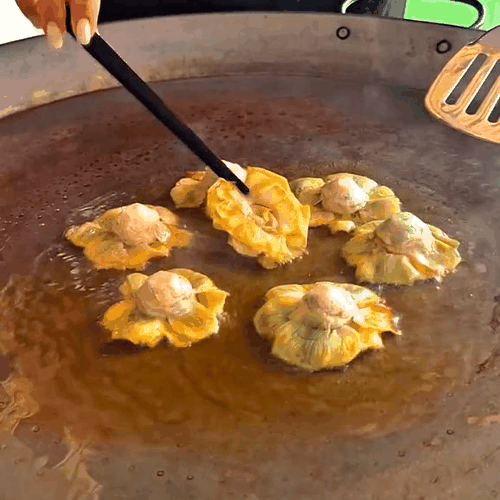 1.- Friggere le tagliatelle 1.- Friggere le tagliatelle
