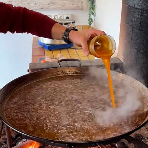 5.- Rosolare il pomodoro con la paprika
