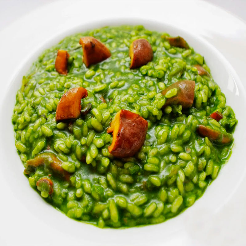 Ricetta di @ximo_carrion: riso con capellanets alla fiamma, fondo di spine, spinaci liquefatti e funghi