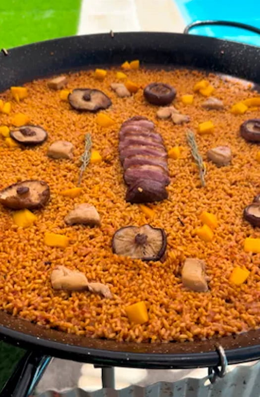 6.- Aggiungere mango e shitake