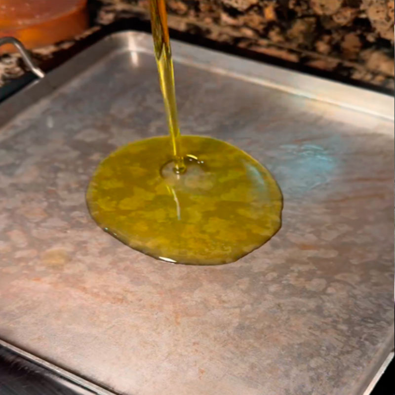 1.- Riscaldare l'olio