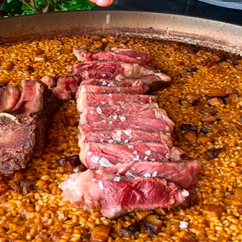 Riso con bistecca di manzo frollata