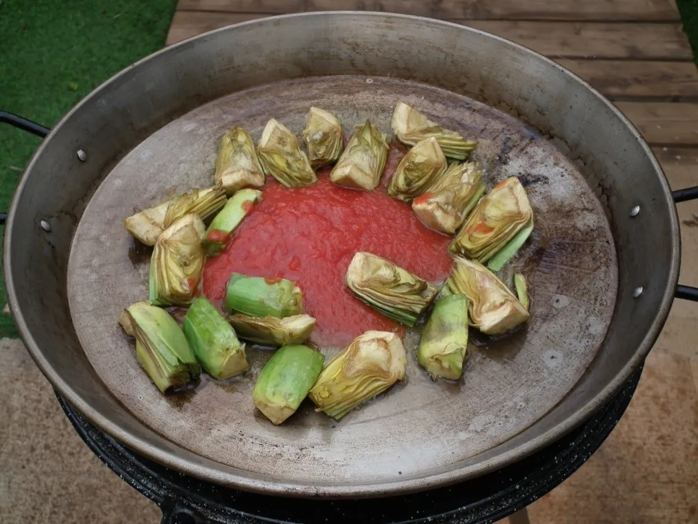 3.- Aggiungere il pomodoro