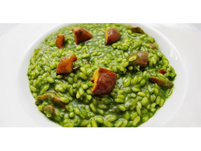Ricetta di @ximo_carrion: riso con capellanets alla fiamma, fondo di spine, spinaci liquefatti e funghi