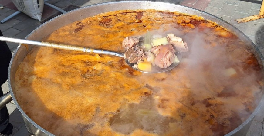 Ricetta dell'Ascensione: Pentola di riso con fesols e Naps