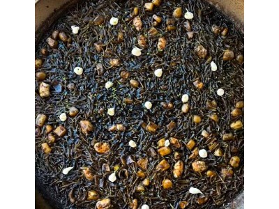 Ricetta di @fanaticook: Fideuá di calamari neri con aioli e agrumi