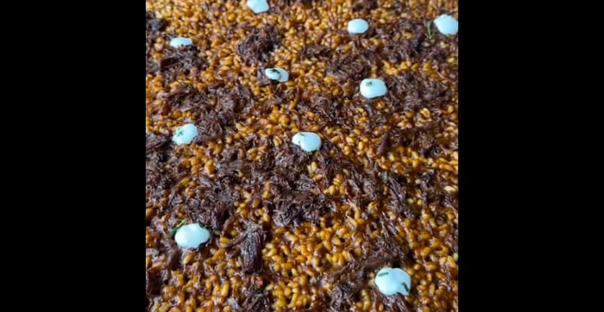 Ricetta di @fanaticook: Riso a crosta sottile con guanciale di maiale iberico e crema di formaggio stagionato