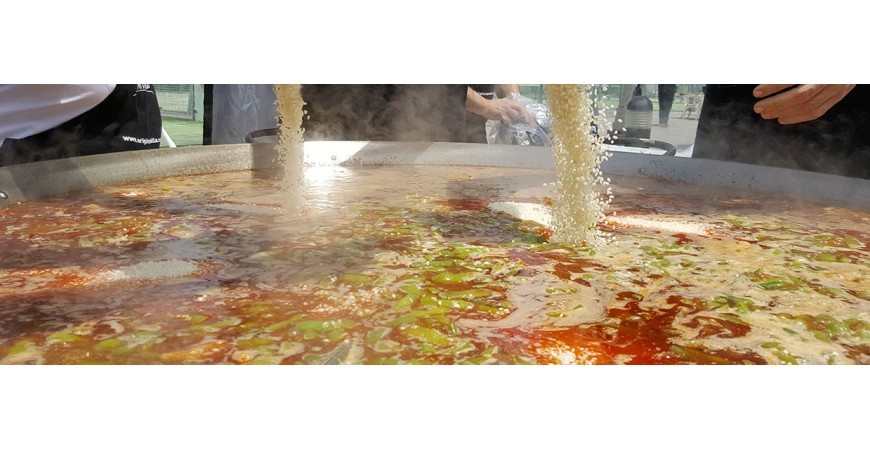 Cosa mettiamo al primo posto nella paella valenciana, nel riso o nell'acqua?