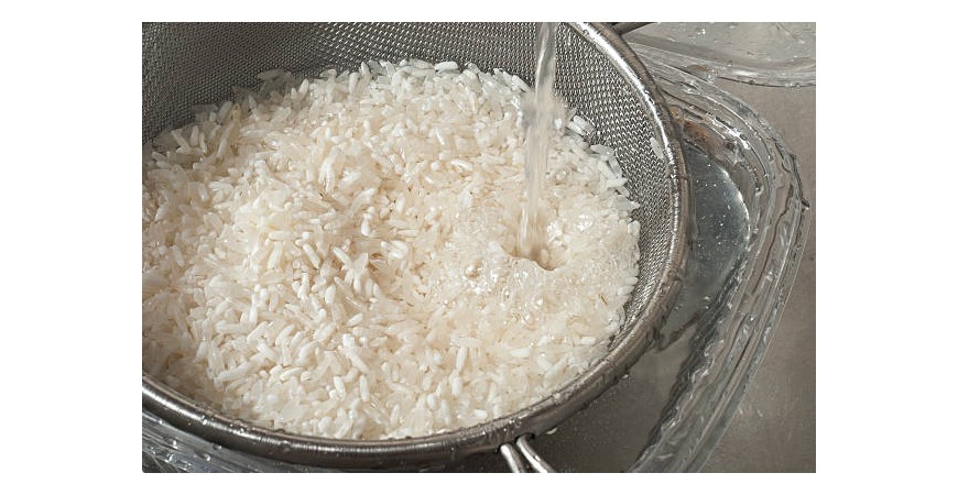 Devo lavare il riso per la mia paella?